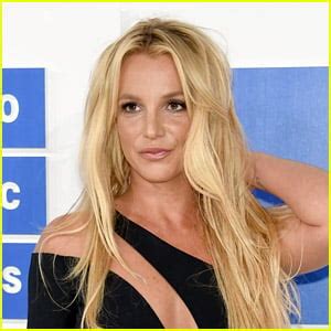 britney spears nude beach|Britney Spears posts NUDE photos of herself on the beach